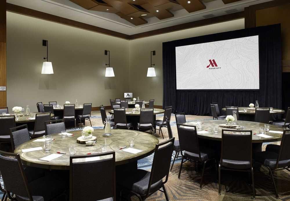 Raleigh Marriott Crabtree Valley Exterior photo