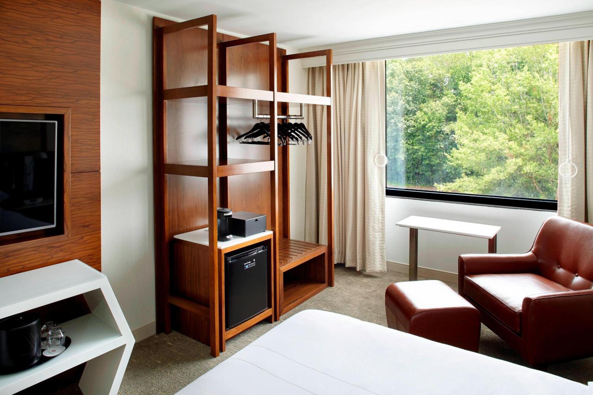 Raleigh Marriott Crabtree Valley Exterior photo