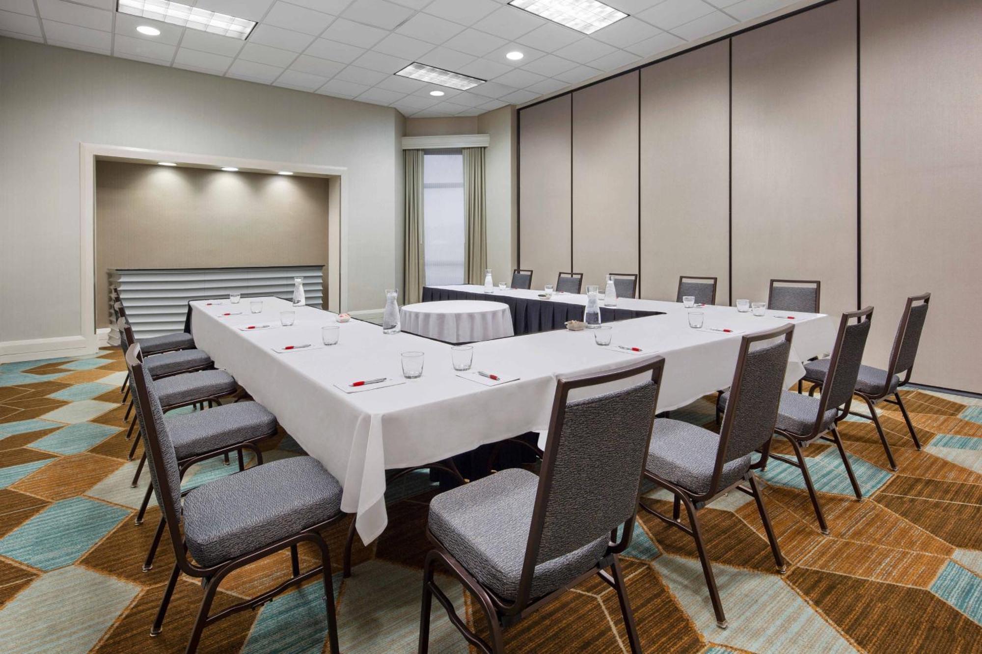 Raleigh Marriott Crabtree Valley Exterior photo
