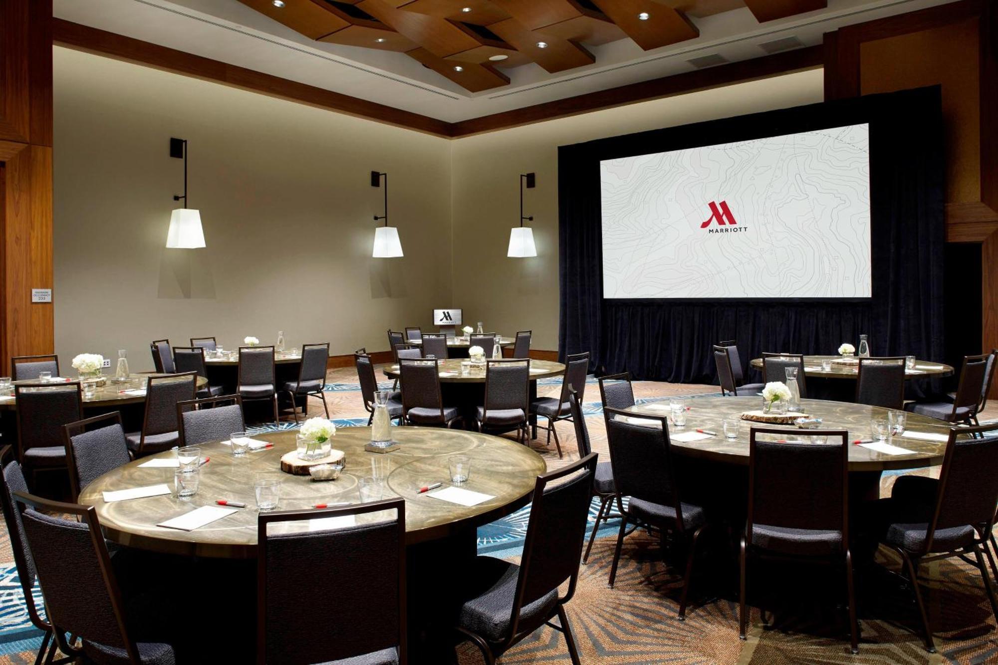 Raleigh Marriott Crabtree Valley Exterior photo
