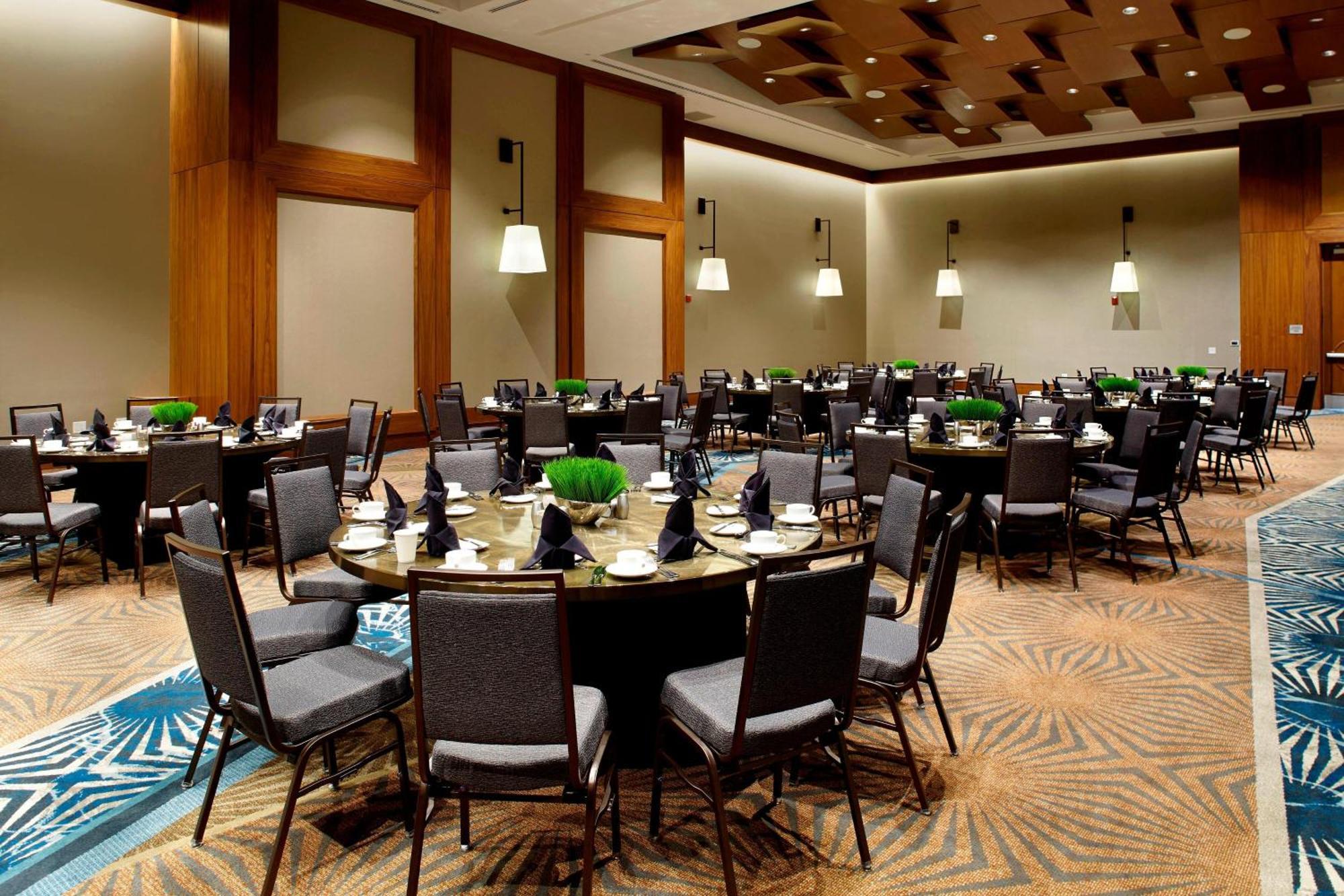 Raleigh Marriott Crabtree Valley Exterior photo