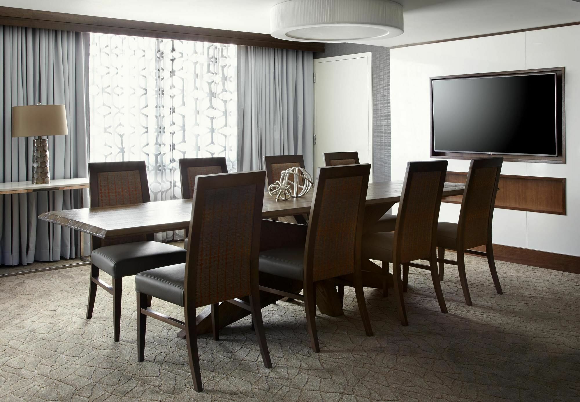 Raleigh Marriott Crabtree Valley Exterior photo